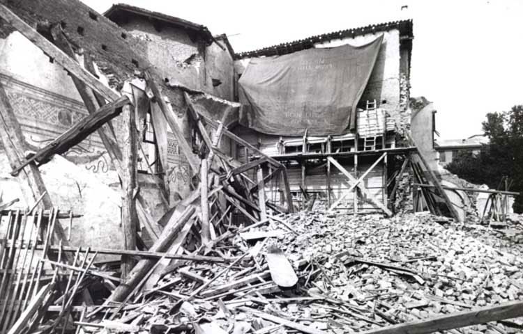 Il Cenacolo vinciano dopo il bombardamento dell'agosto 1943