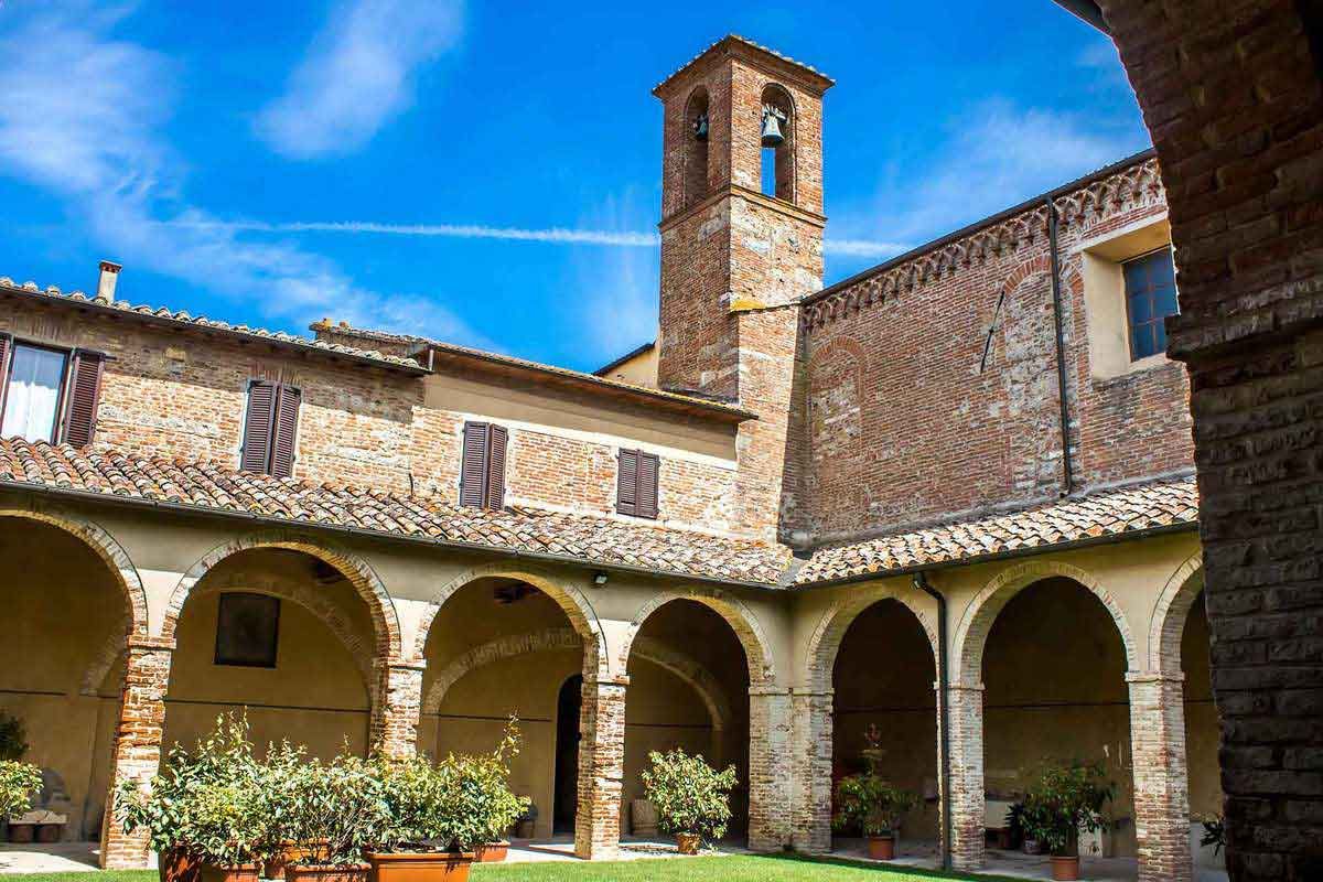 Cloister of the convent of San Francesco, Chiusi