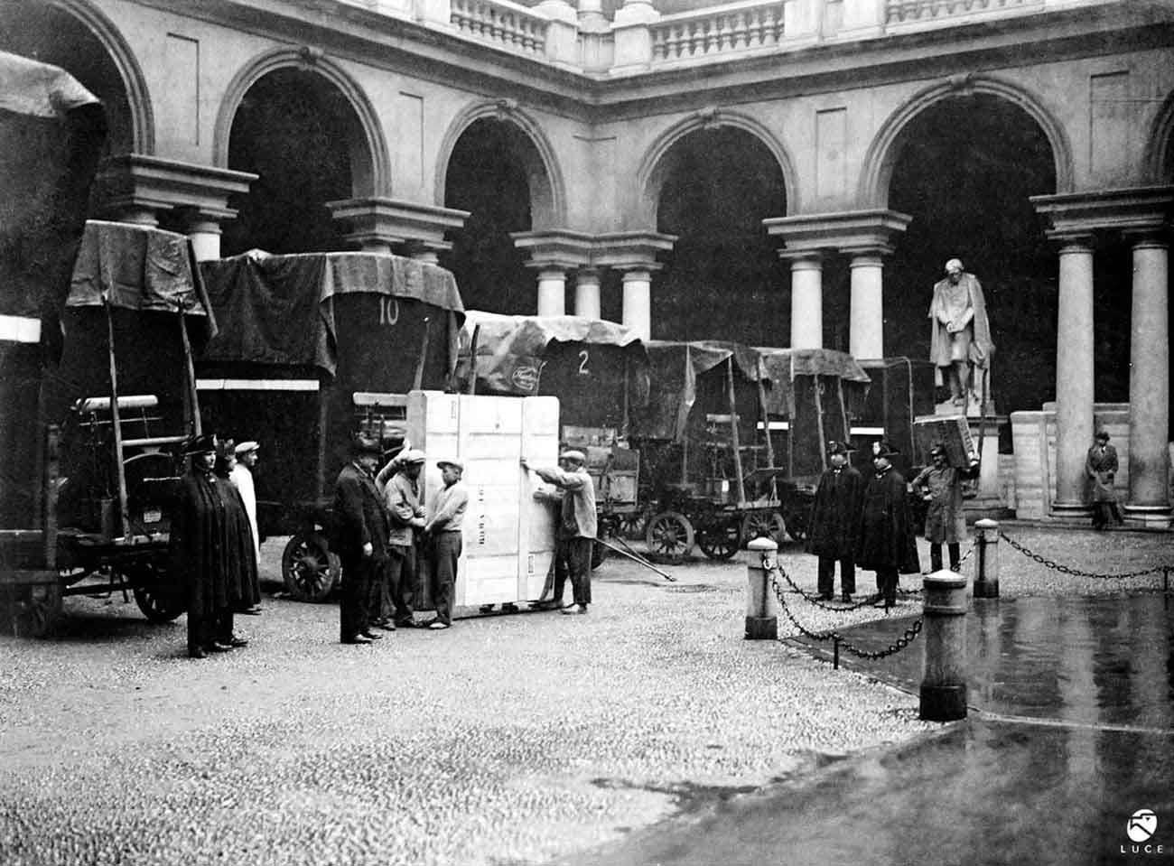 Brera at war, the courtyard